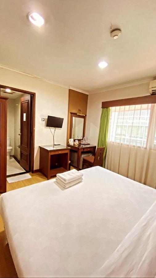 Cipta Hotel Wahid Hasyim Yakarta Exterior foto