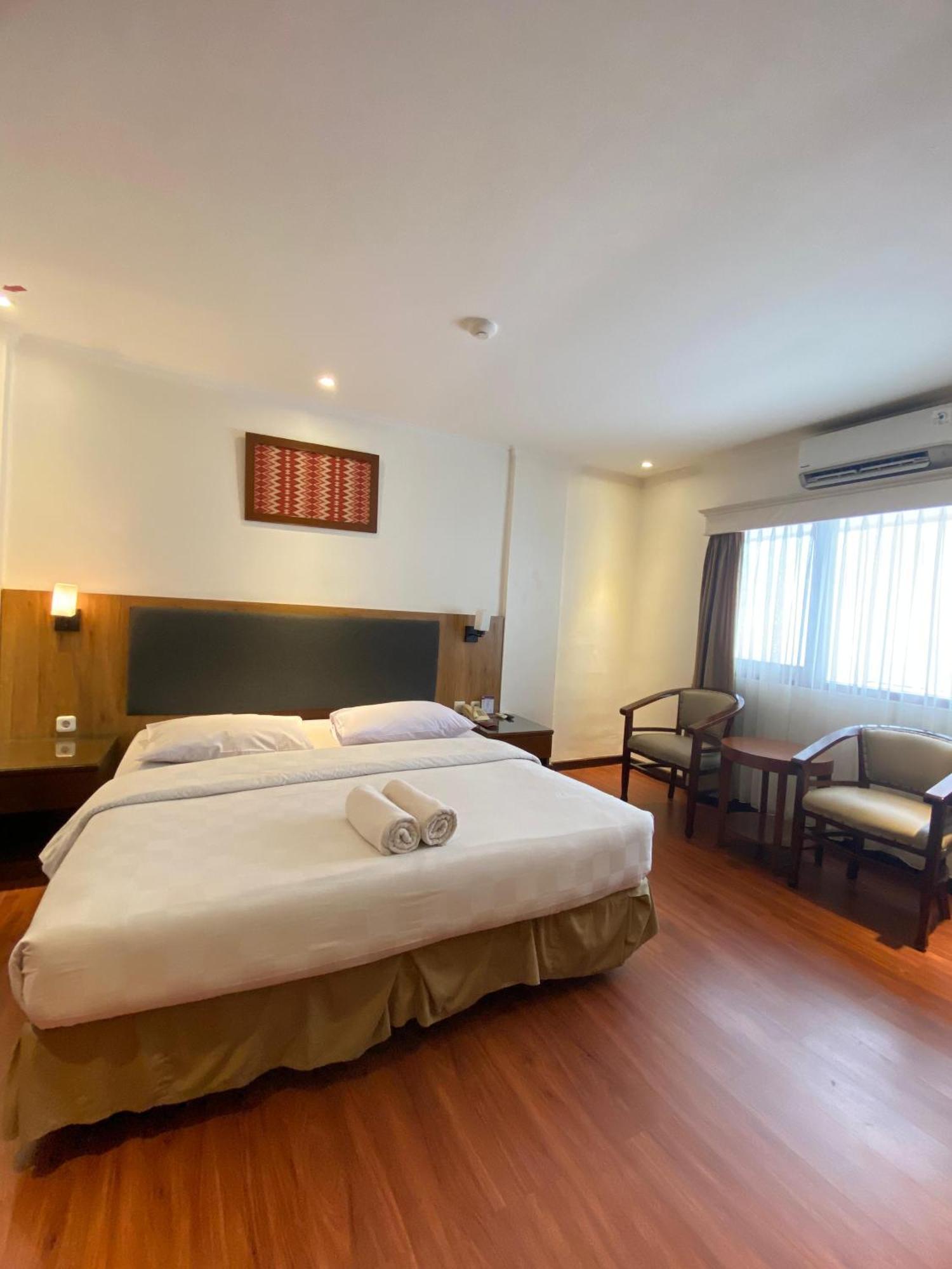 Cipta Hotel Wahid Hasyim Yakarta Exterior foto