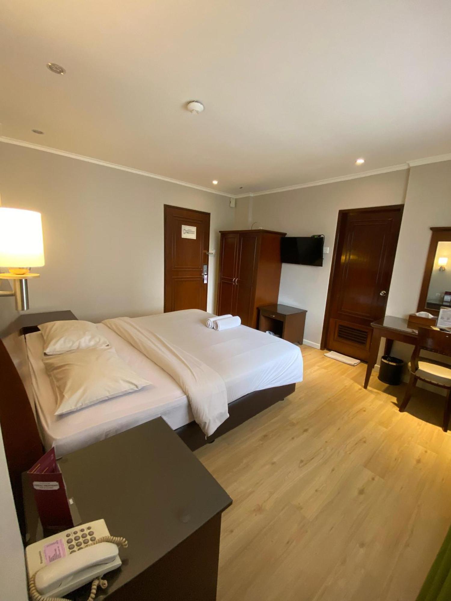 Cipta Hotel Wahid Hasyim Yakarta Exterior foto