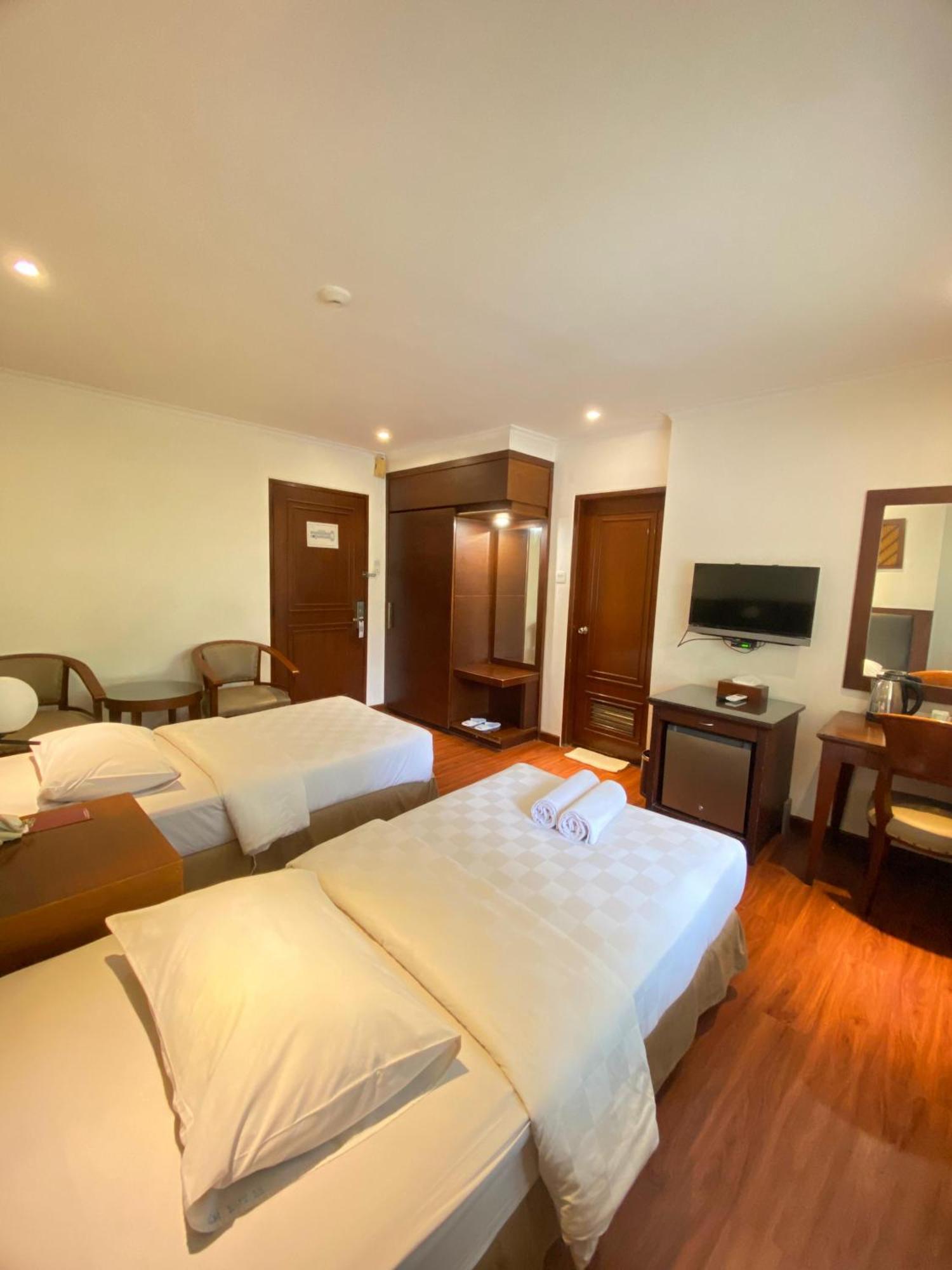 Cipta Hotel Wahid Hasyim Yakarta Exterior foto
